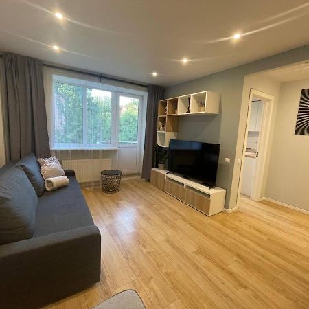 Modern 1Br Haven Near Two Parks Apartment Rīga Exterior foto