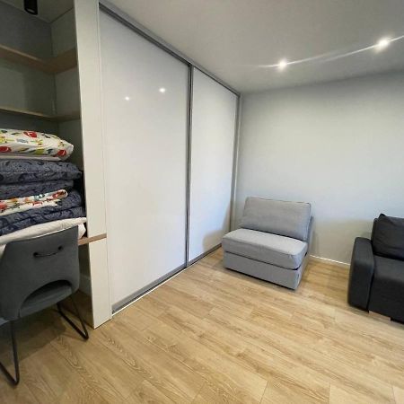 Modern 1Br Haven Near Two Parks Apartment Rīga Exterior foto