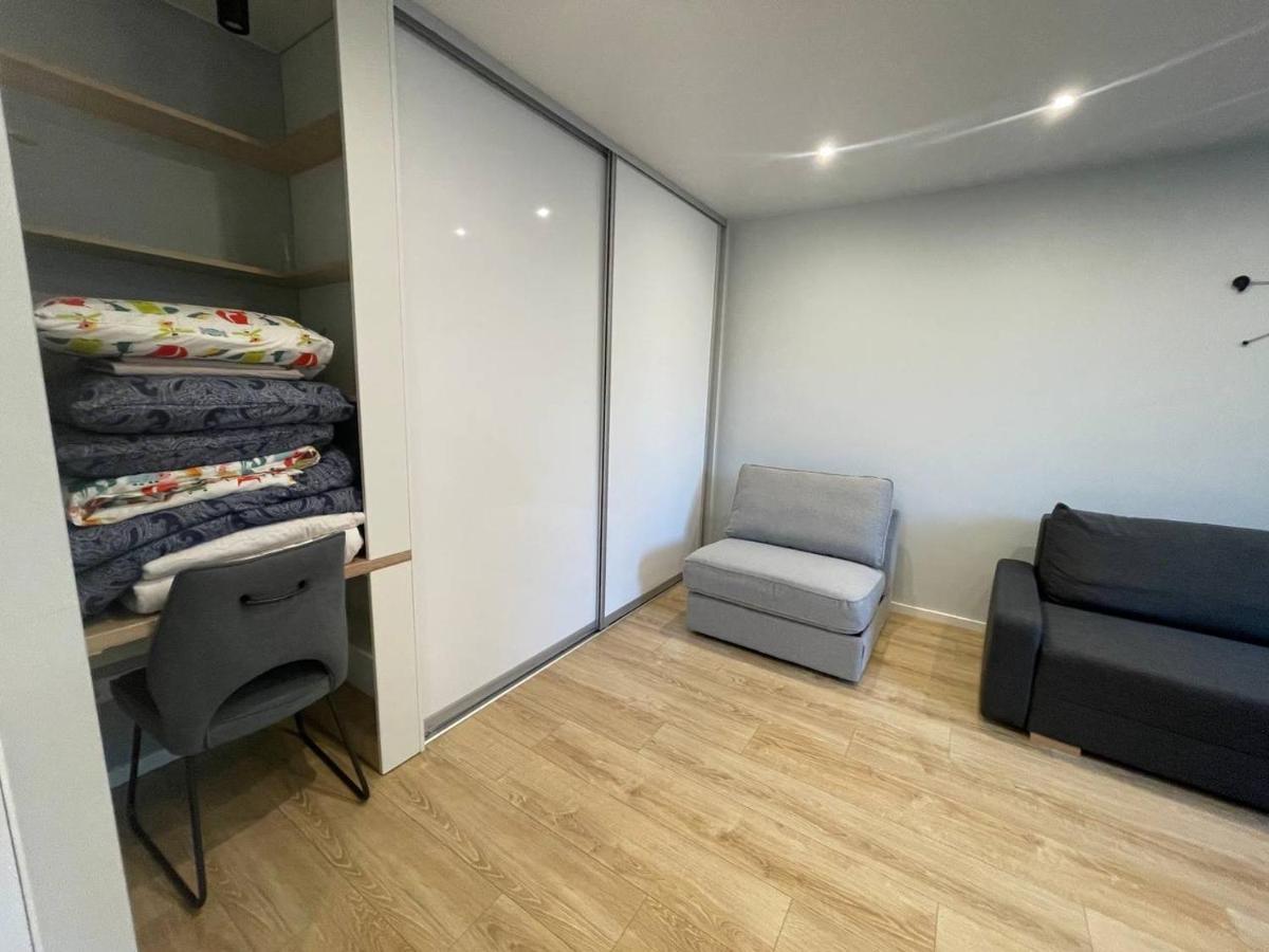 Modern 1Br Haven Near Two Parks Apartment Rīga Exterior foto