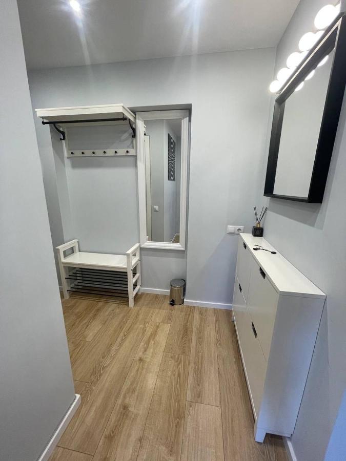 Modern 1Br Haven Near Two Parks Apartment Rīga Exterior foto