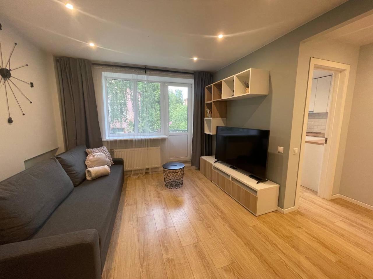 Modern 1Br Haven Near Two Parks Apartment Rīga Exterior foto